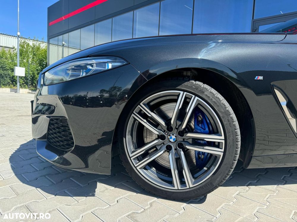 BMW M8 M850i xDrive - 32