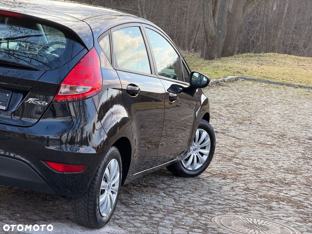 Ford Fiesta 1.25 FX Silver - 32