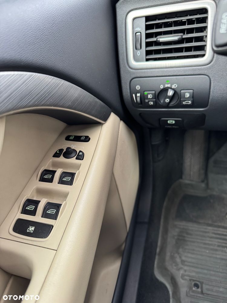Volvo V70 2.0D Summum - 26