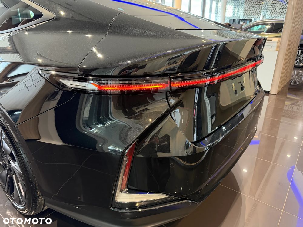 Lexus ES - 7