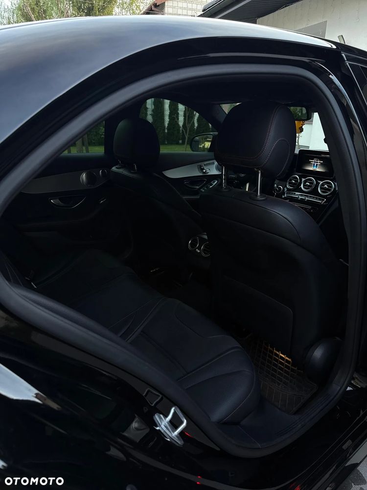 Mercedes-Benz Klasa C AMG 43 4Matic 9G-TRONIC - 16