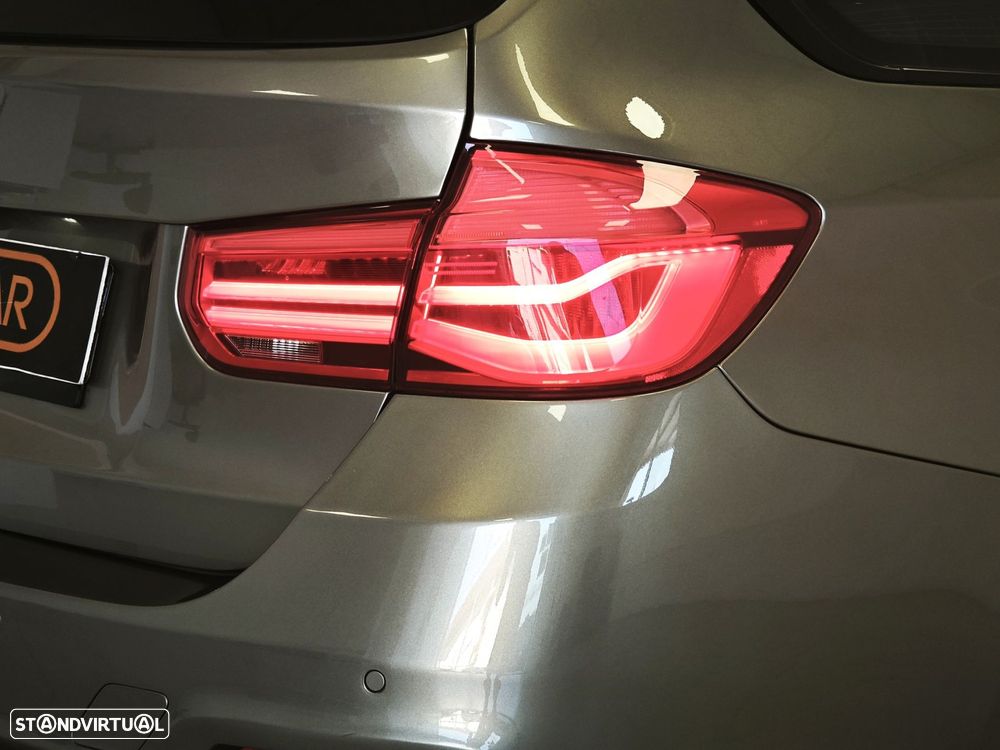 BMW 318 d Touring Line Luxury - 26