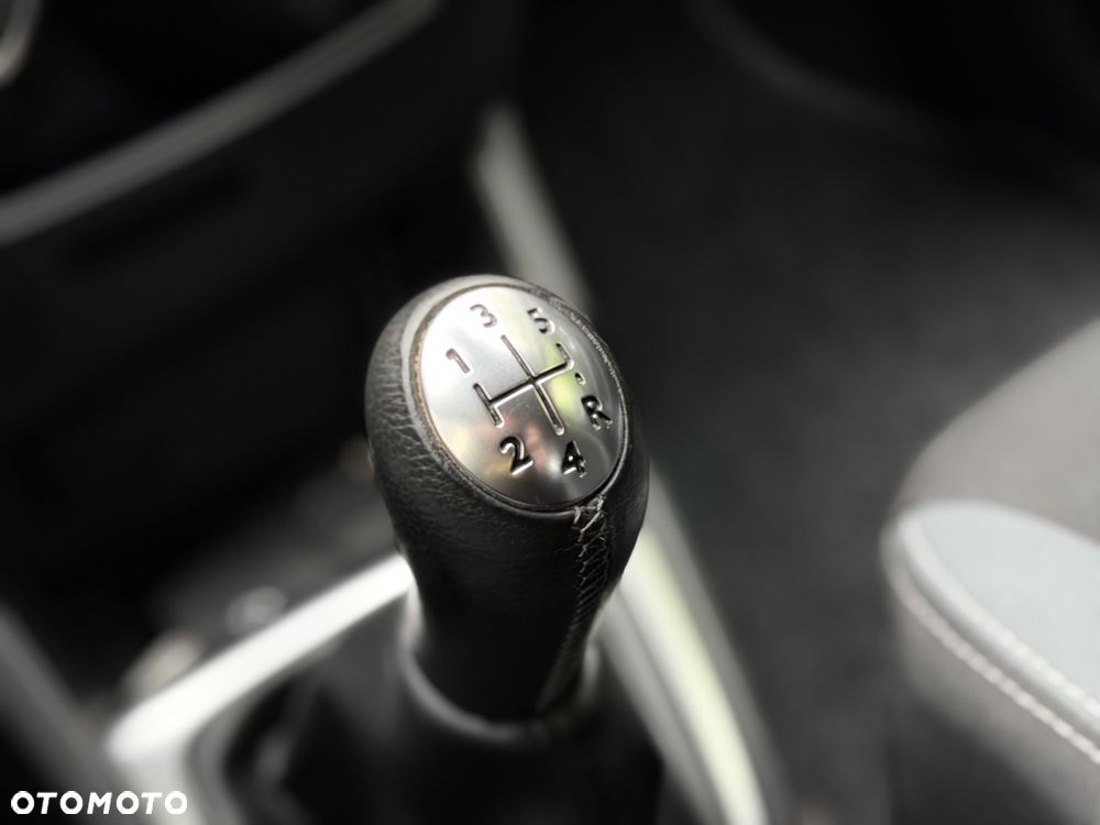 Renault Clio 0.9 Energy TCe Limited EU6 - 28