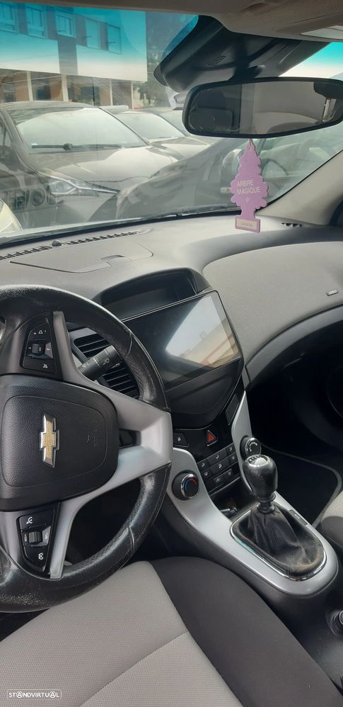 Chevrolet Cruze 1.6 LT - 4