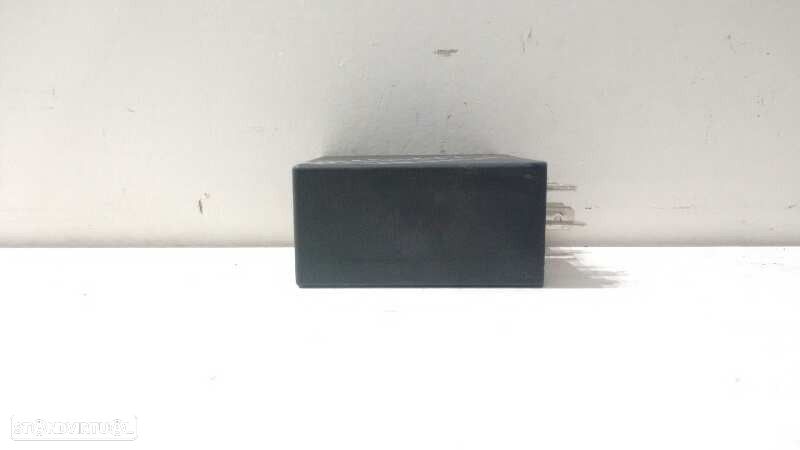 RELÉ VOLKSWAGEN PASSAT 2000 -4B0955531A - 1