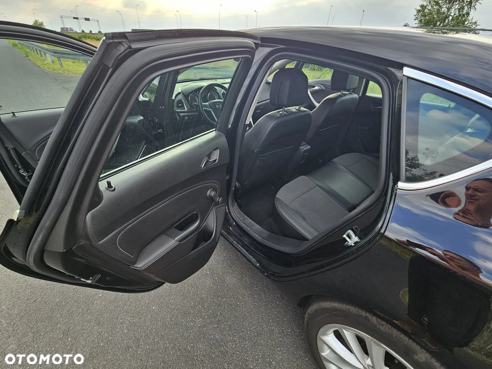 Opel Astra 1.6 Turbo Sport - 13