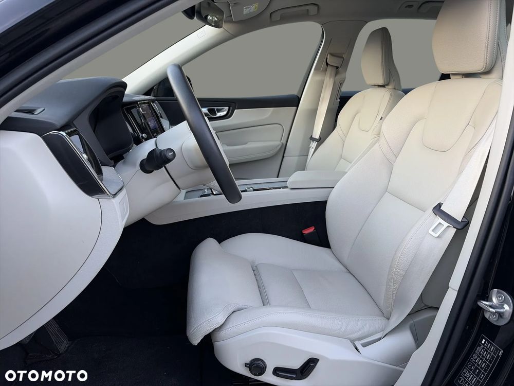 Volvo XC 60 B4 D Plus Bright - 10