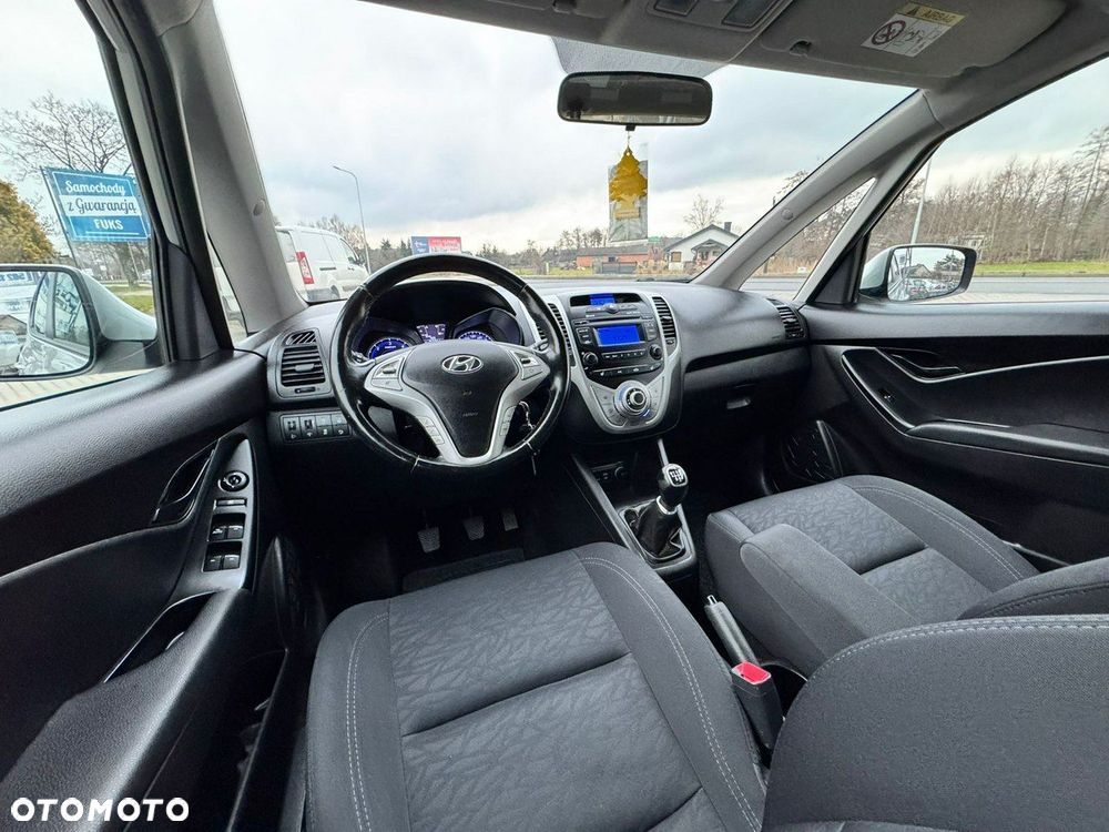 Hyundai ix20 - 22