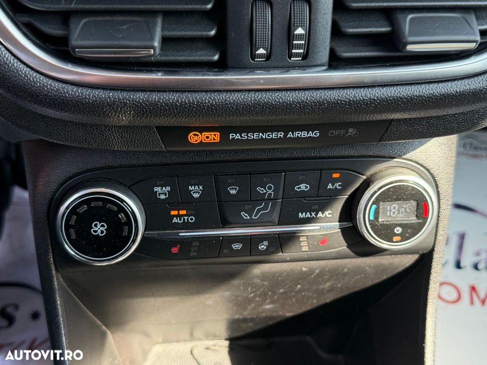 Ford Fiesta 1.0 EcoBoost S&S Aut. TITANIUM - 13