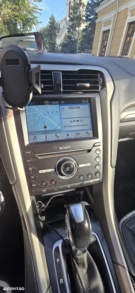 Ford Mondeo 2.0 HEV Vignale - 4