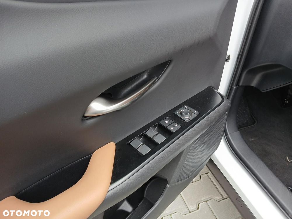 Lexus UX 250h GPF F Sport Design 2WD - 23