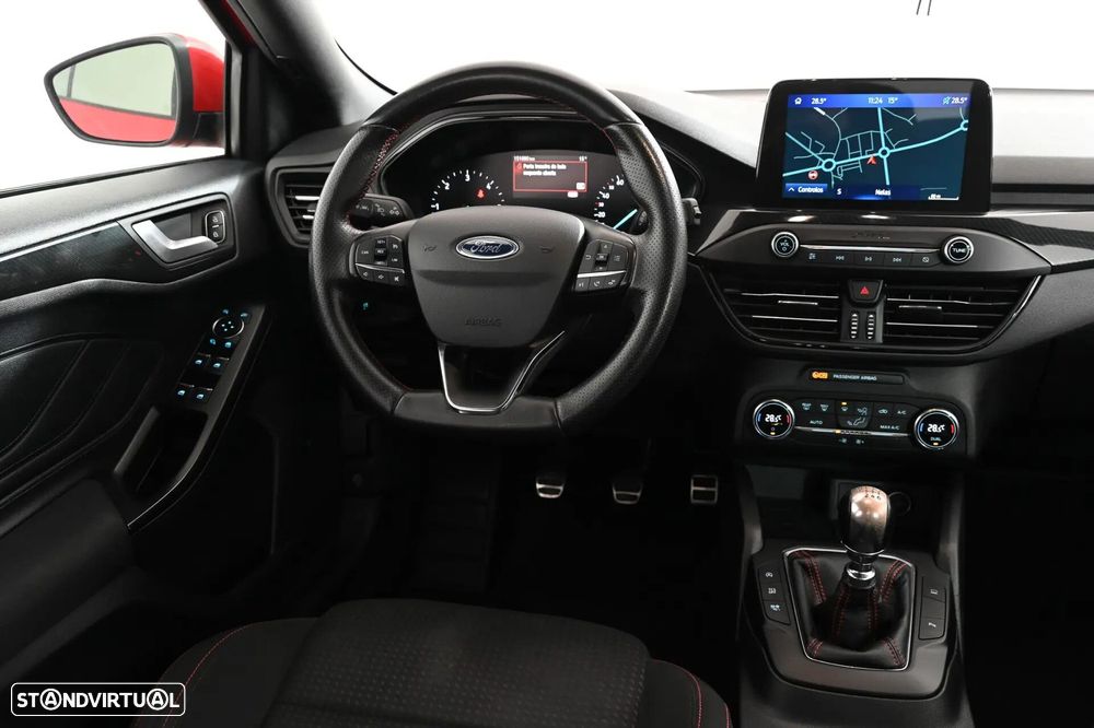 Ford Focus 1.5 TDCi ECOBlue ST-Line - 14