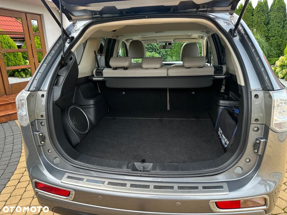 Mitsubishi Outlander - 19