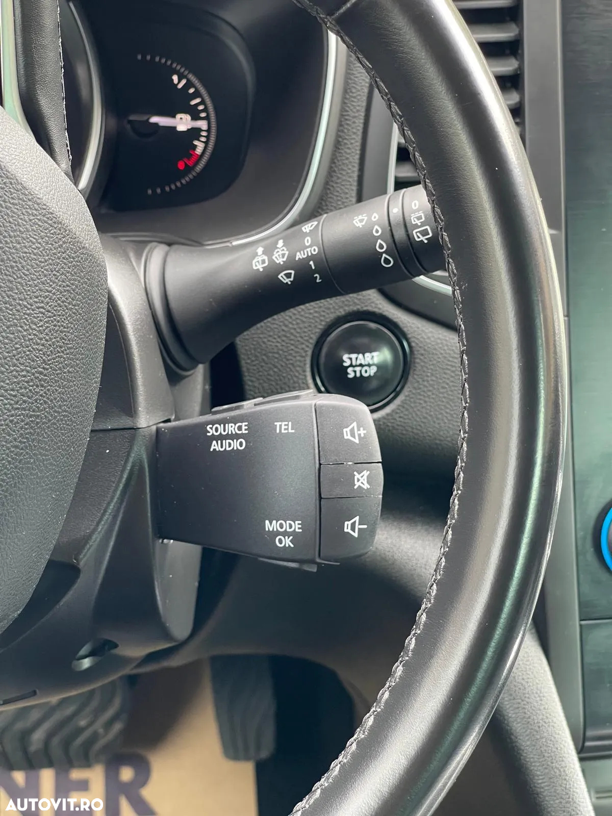 Renault Megane ENERGY dCi 110 EDC BOSE EDITION - 33
