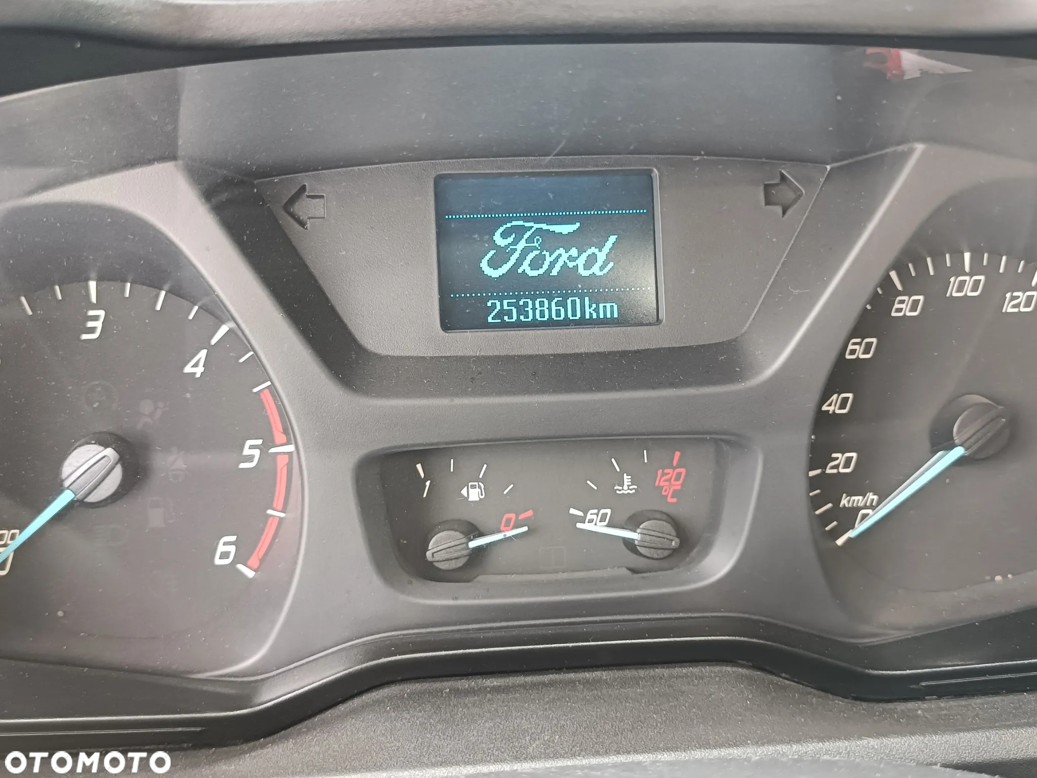 Ford Transit - 18