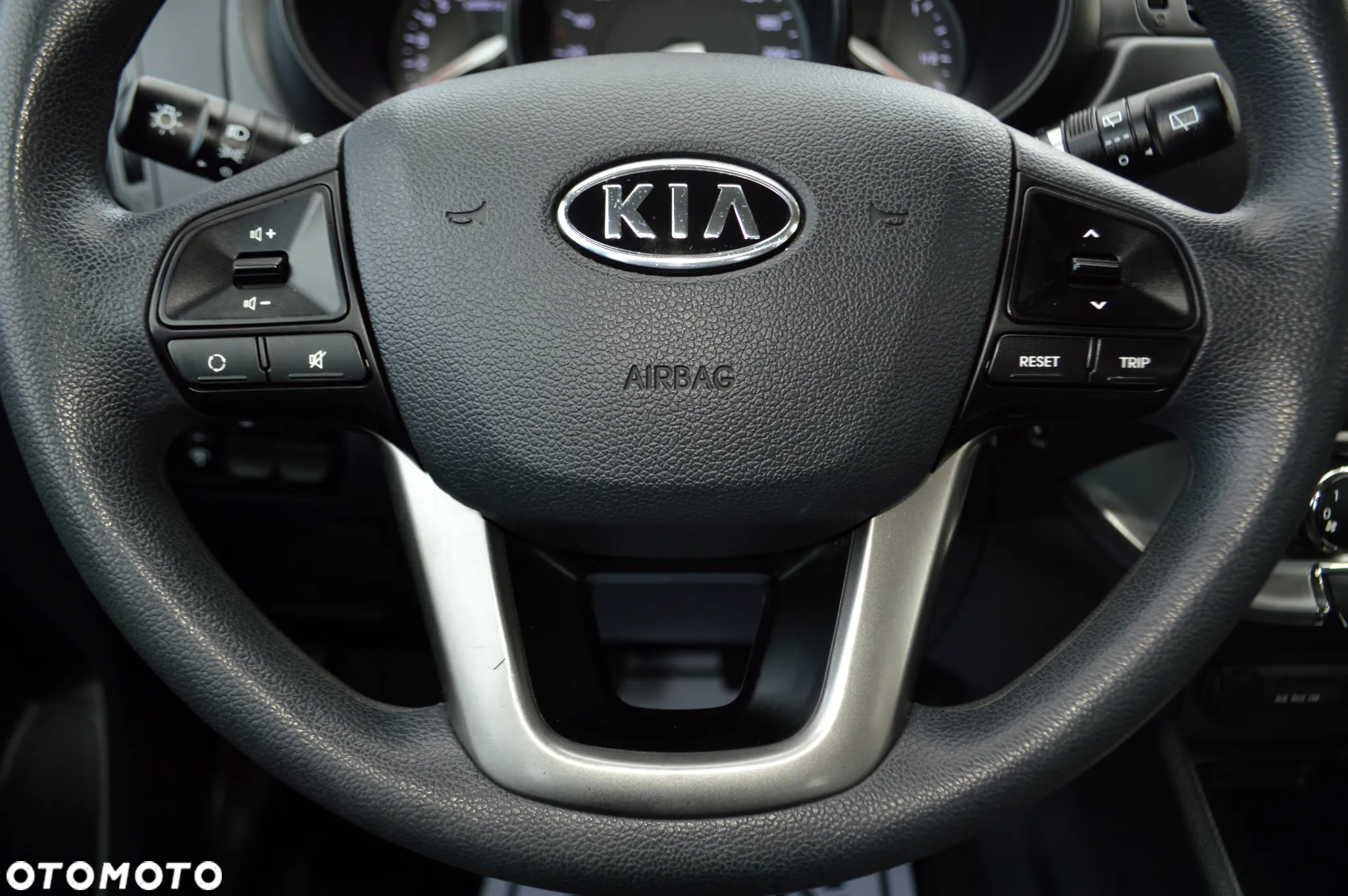 Kia Rio - 18