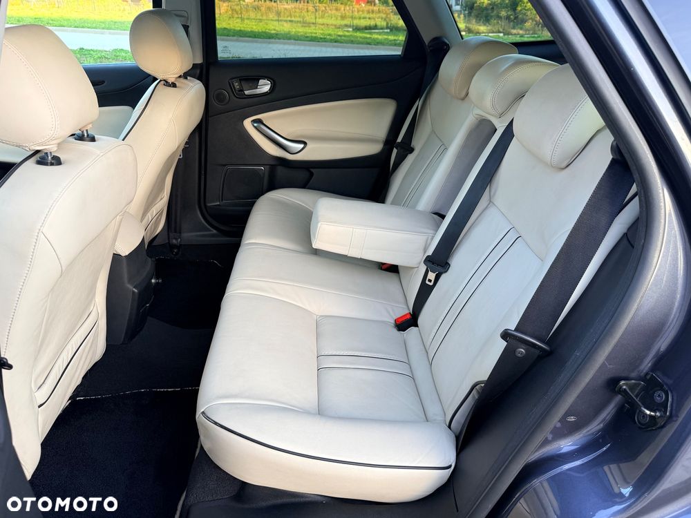 Ford Mondeo 2.5 Titanium S - 28