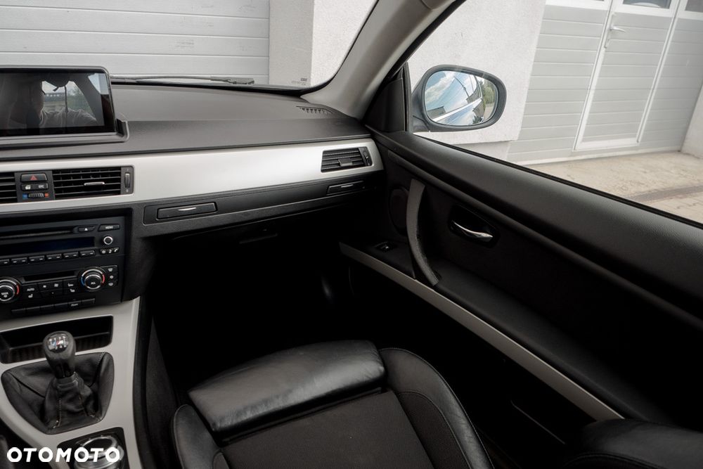 BMW Seria 3 320d - 37