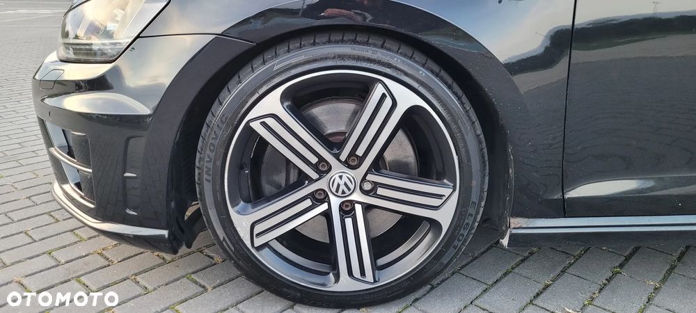 Volkswagen Golf - 23