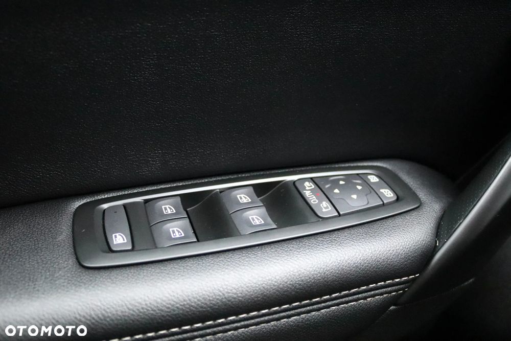 Renault Megane 1.2 Energy TCe Limited - 32