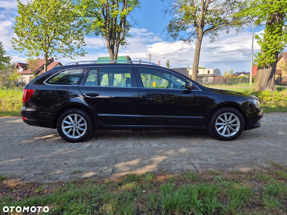 Skoda Superb 2.0 TDI Ambition DSG - 32
