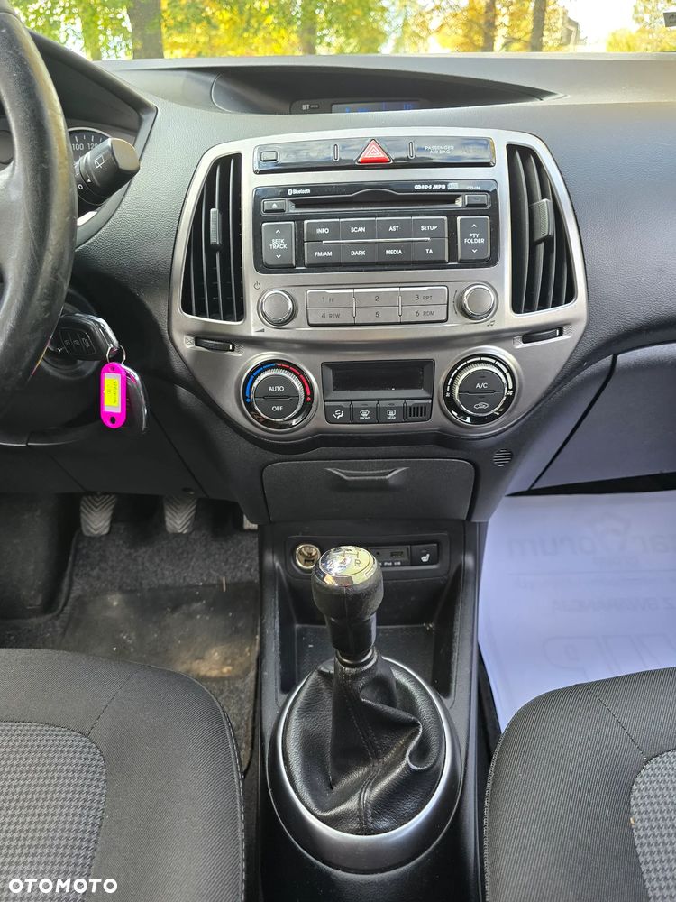 Hyundai i20 - 19