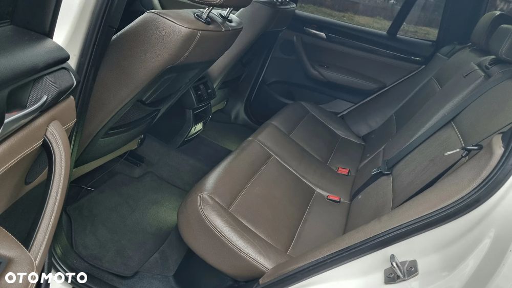 BMW X3 xDrive20d - 11