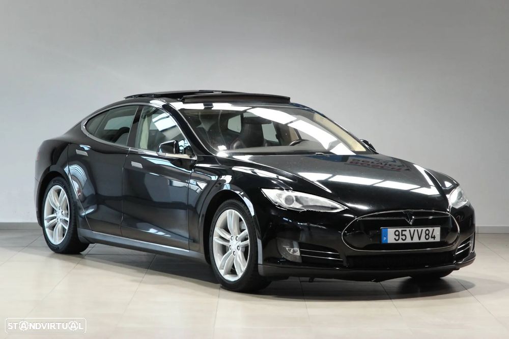Tesla Model S 85 - 1