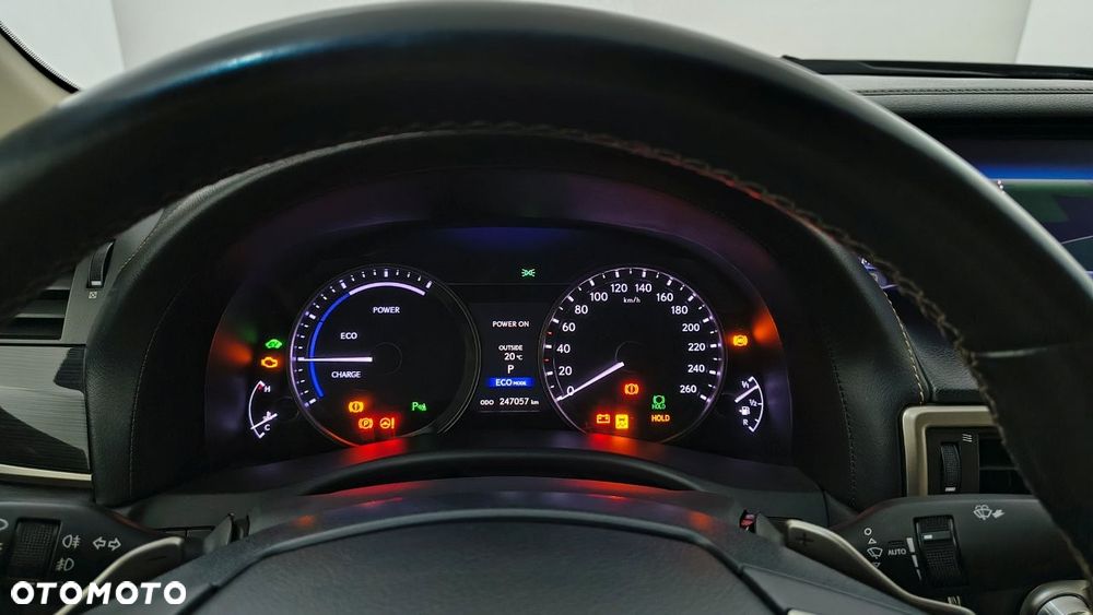 Lexus GS 450h - 12