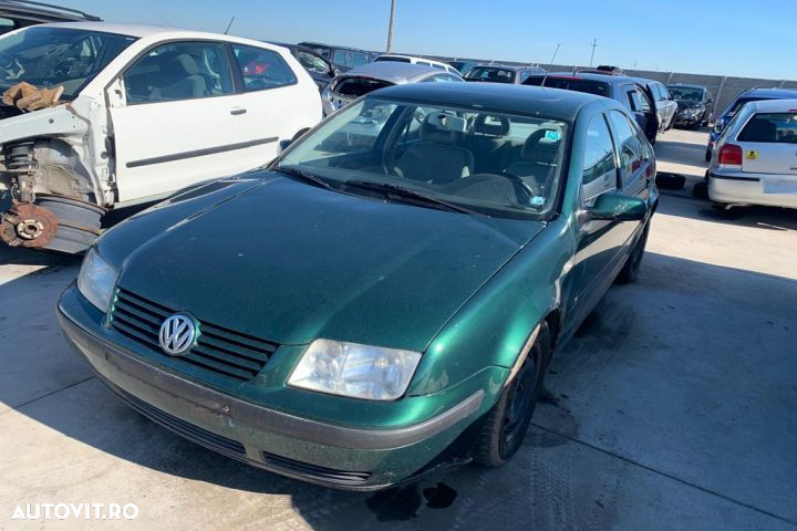 Radiator apa racire motor Volkswagen VW Bora 1  [din 1998 pana  2005] seria Sedan 1.6 16V MT (105 h - 6