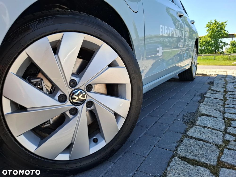 Volkswagen Golf - 13