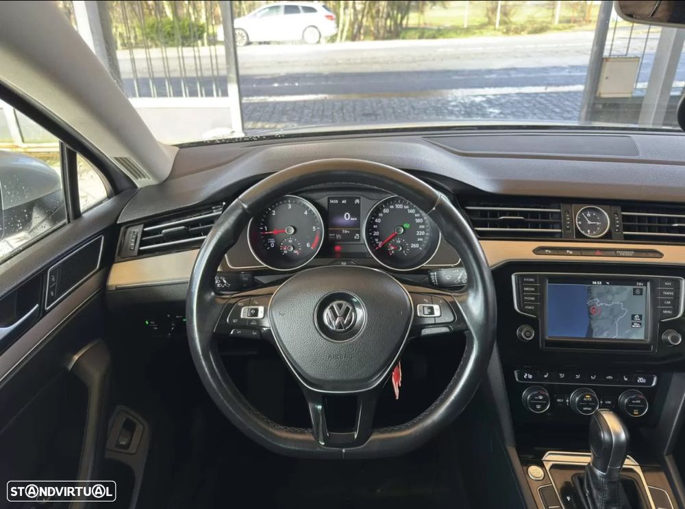 VW Passat 2.0 TDI (BlueMotion ) DSG Highline - 6