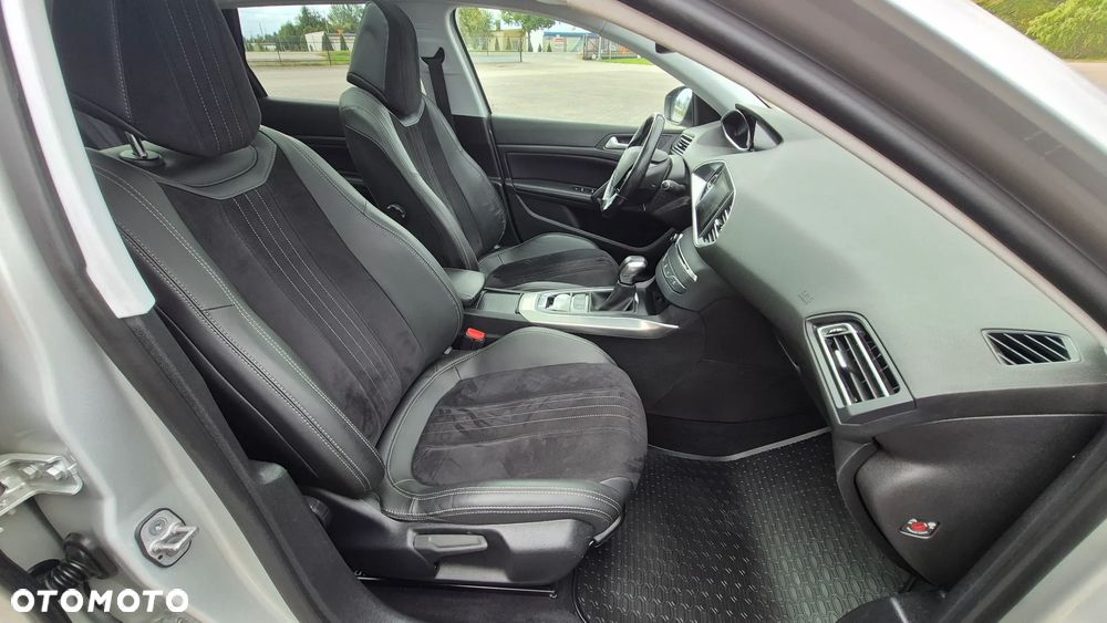Peugeot 308 BlueHDi 120 EAT6 Stop & Start Allure - 26