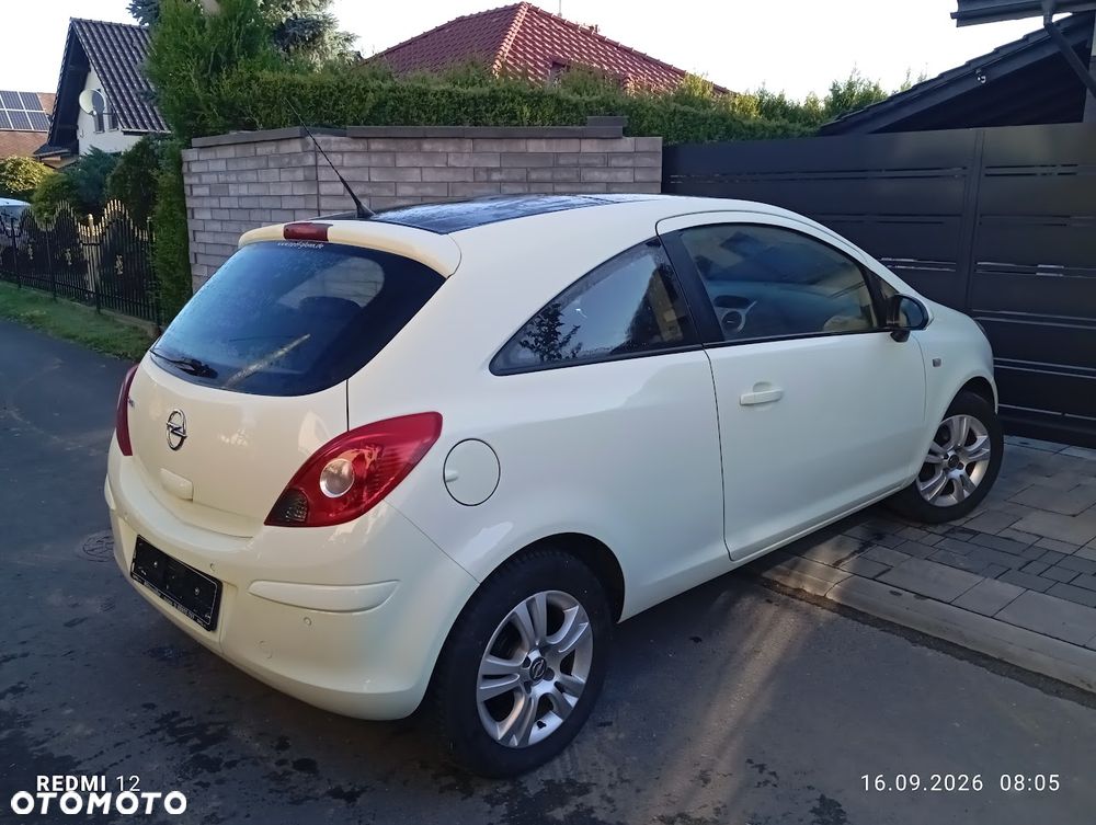 Opel Corsa 1.4 16V Innovation - 21