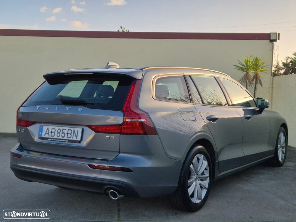 Volvo V60 2.0 D3 Momentum Plus - 16