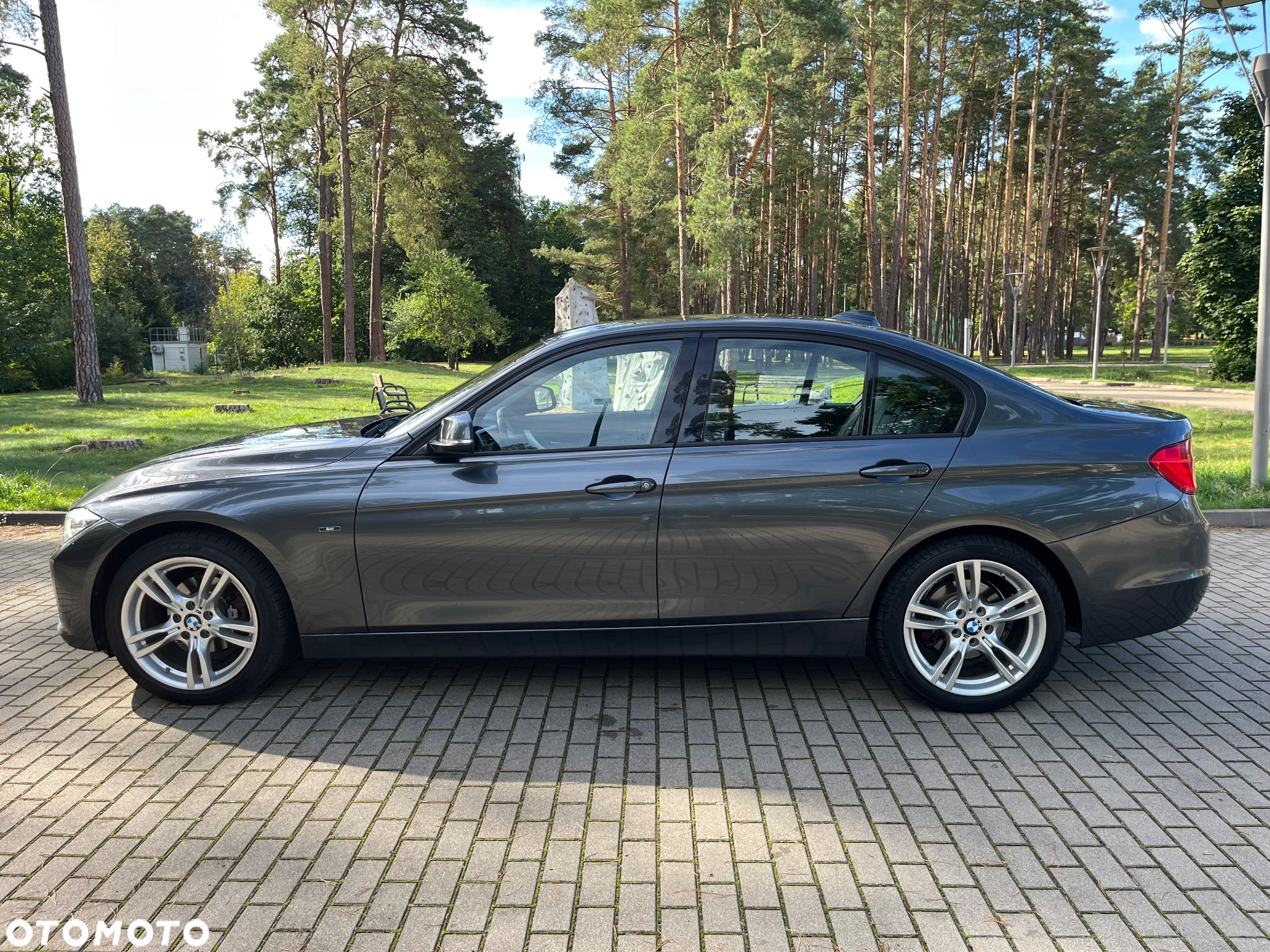 BMW Seria 3 318d Touring Sport Line - 8