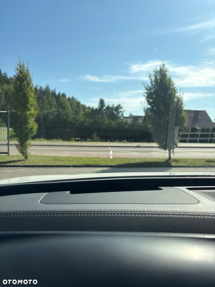 Volkswagen Passat - 33
