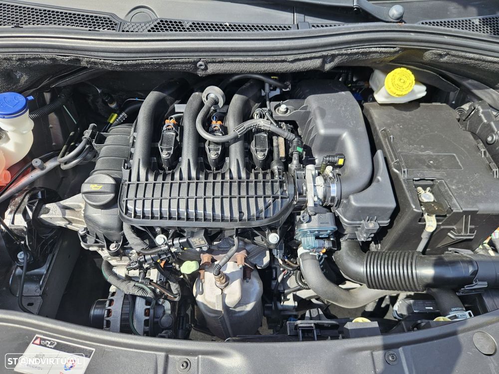 Peugeot 2008 1.2 PureTech Active - 54