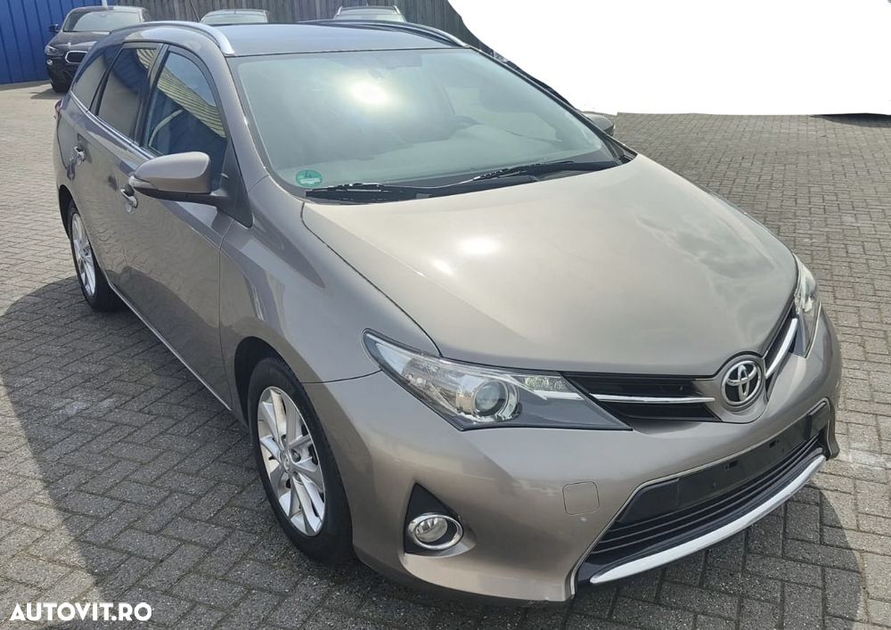 Toyota Auris 1.4 D-4D - 2