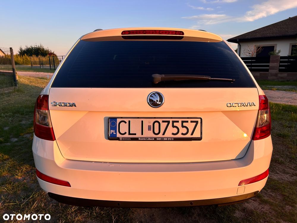 Skoda Octavia 1.6 TDI DPF DSG Elegance - 3