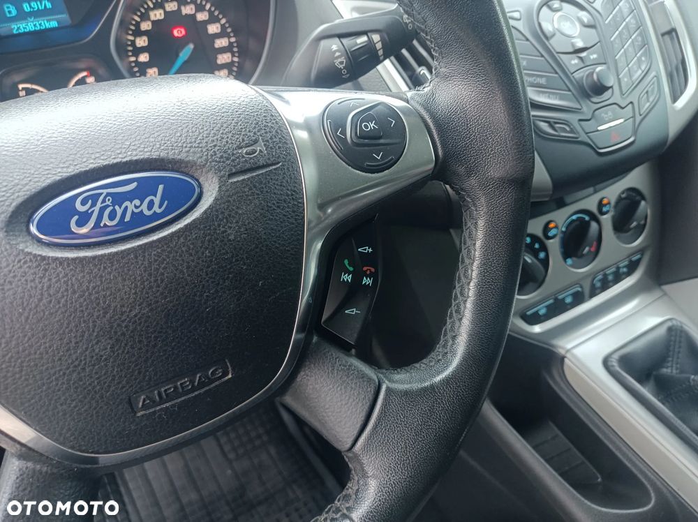 Ford Focus 1.6 TDCi DPF SYNC Edition - 16