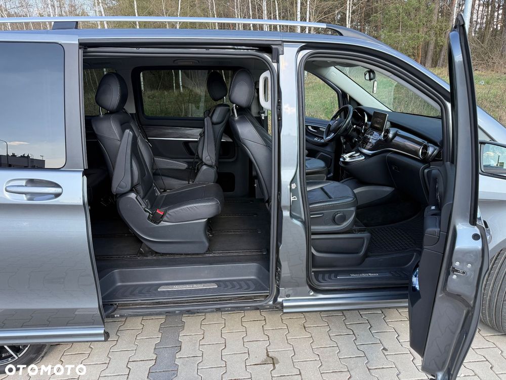 Mercedes-Benz Klasa V 300 d Extralang 9G-TRONIC - 31