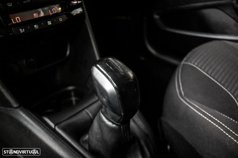 Peugeot 208 1.2 PureTech Active - 18