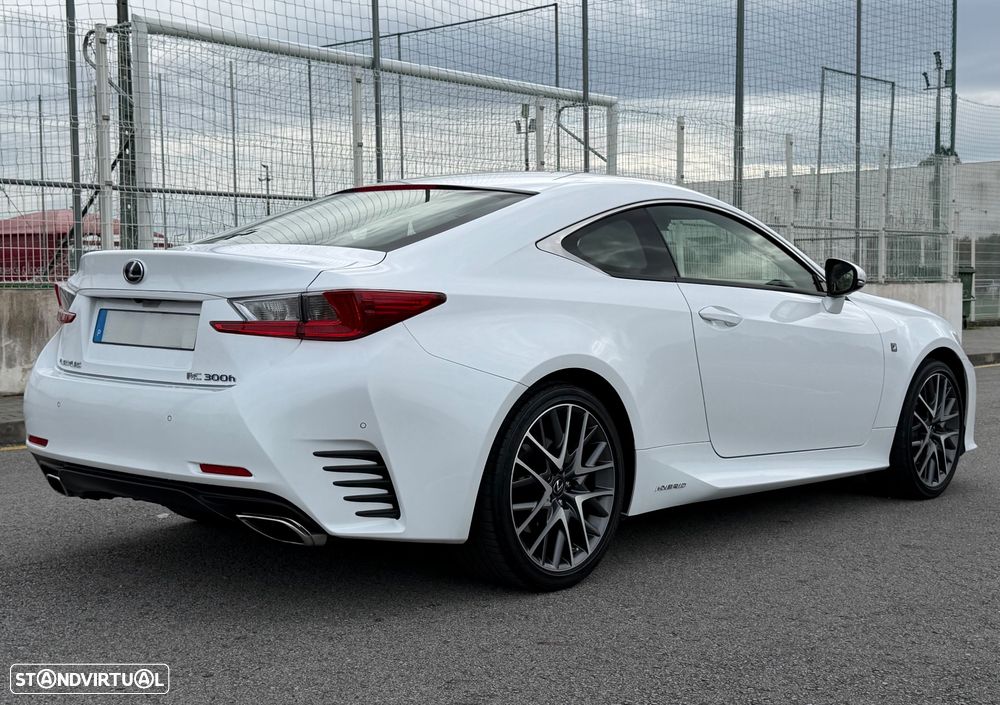 Lexus RC 300h F Sport - 2