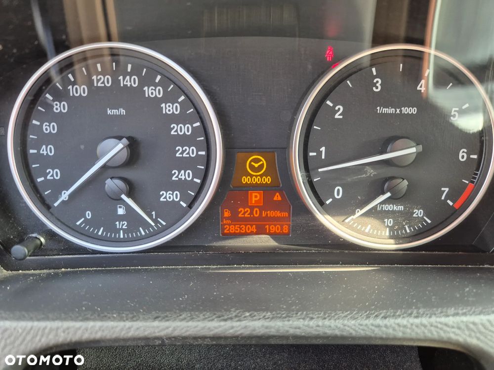 BMW X5 4.8i xDrive - 17