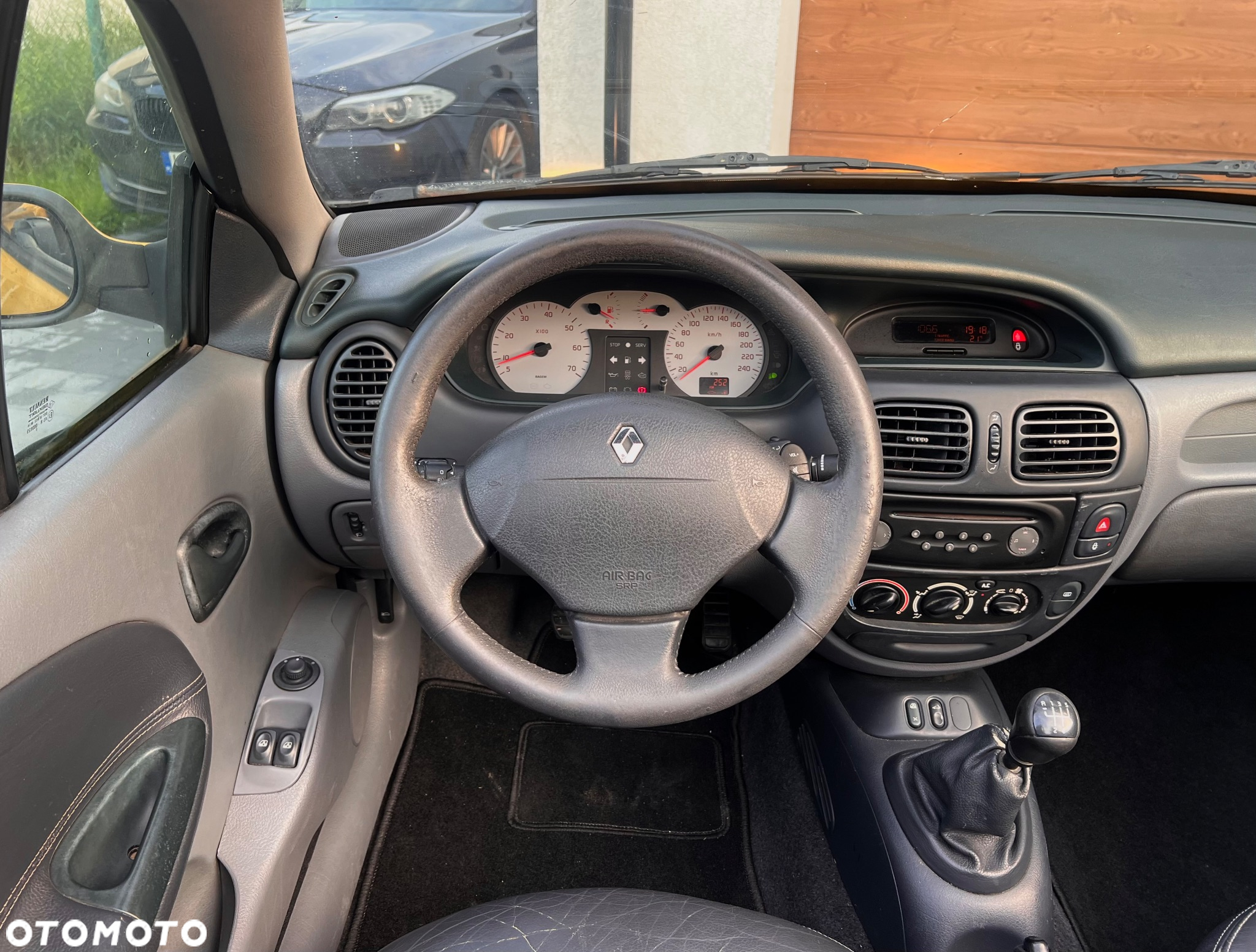 Renault Megane Cabrio 1.6 - 9