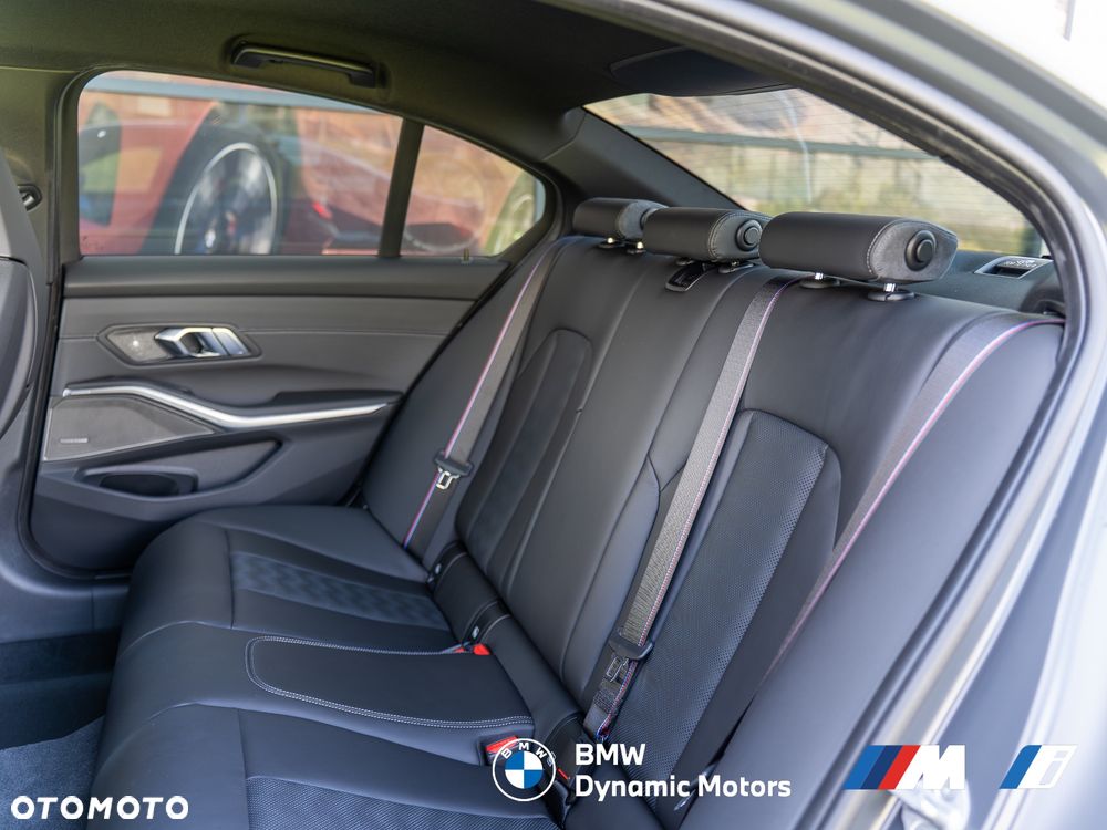 BMW M3 Competition M xDrive - 27