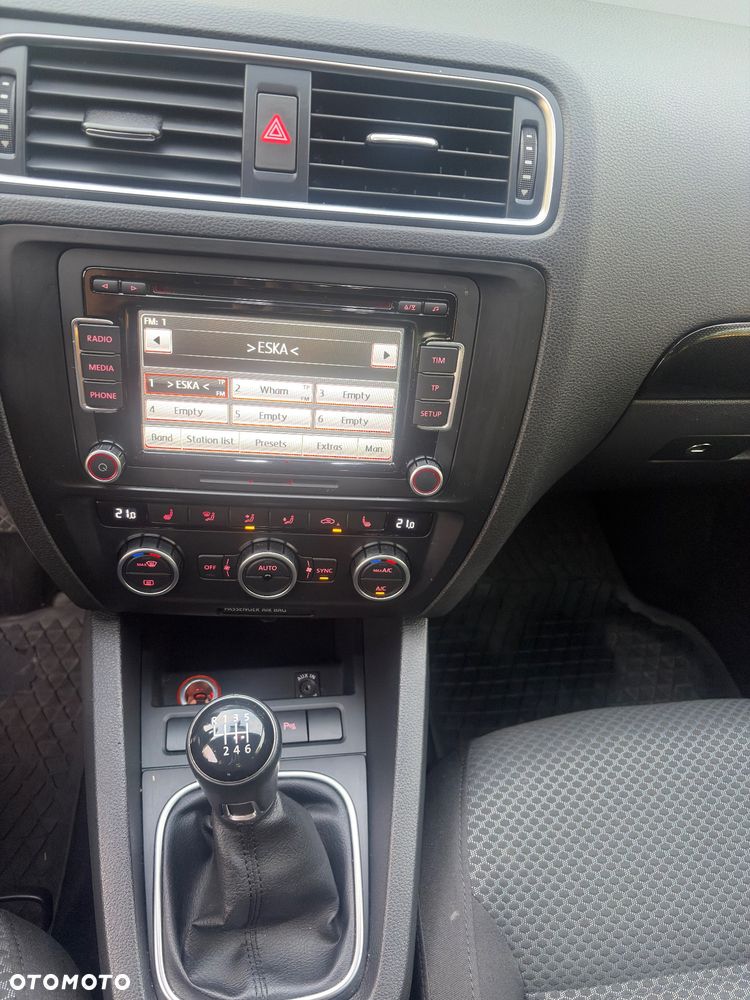 Volkswagen Jetta 1.2 TSI Comfortline - 13