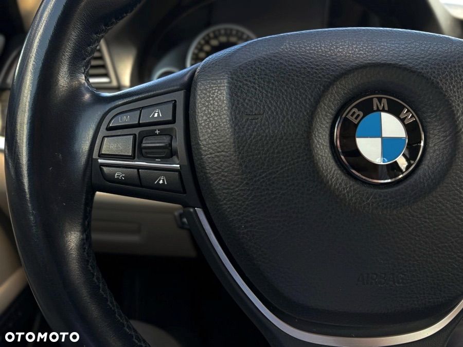 BMW Seria 5 525d xDrive Luxury Line - 37