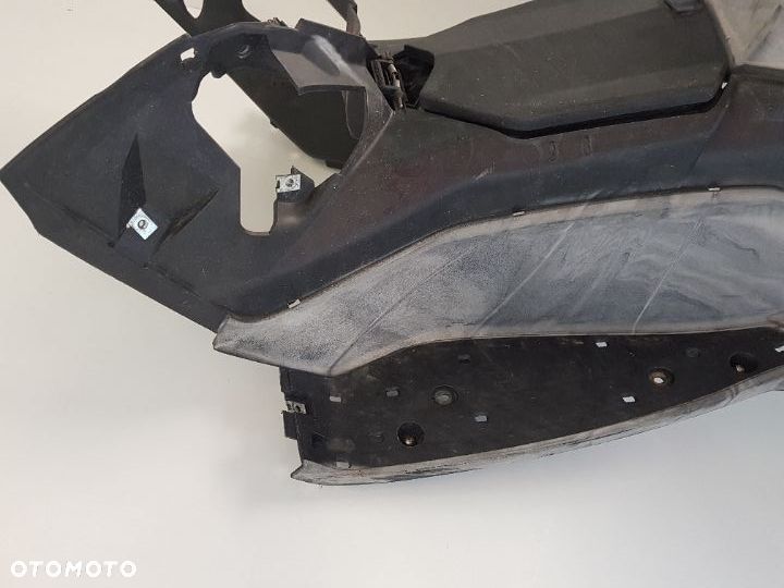 Malaguti Madison 125 2006 Podłoga Podest Tunel Klapka - 2